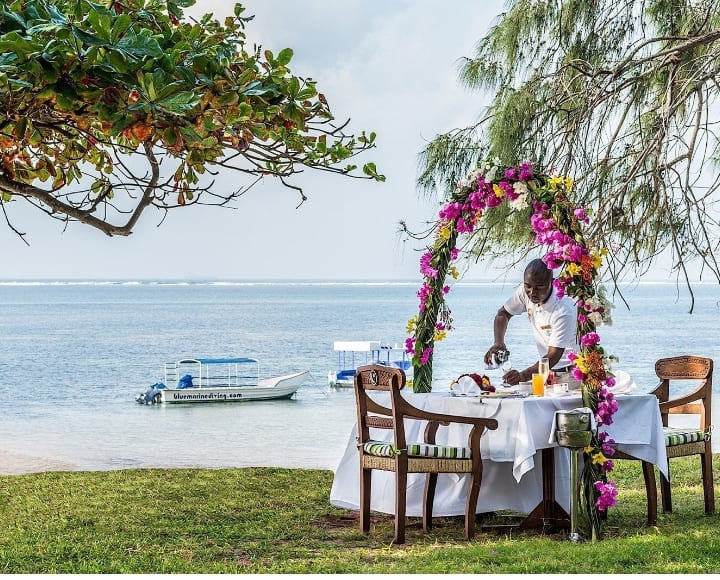 Dining at Serena Beach Resort and Spa